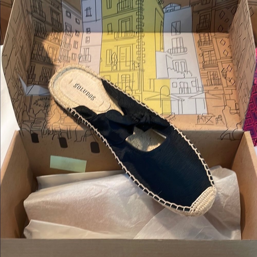 New in the box - Soludos Black Espadrille Slip-Ons with Bow